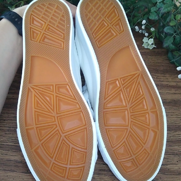 Classic White Men's Sneakers Size 10 - Picture 8 of 8